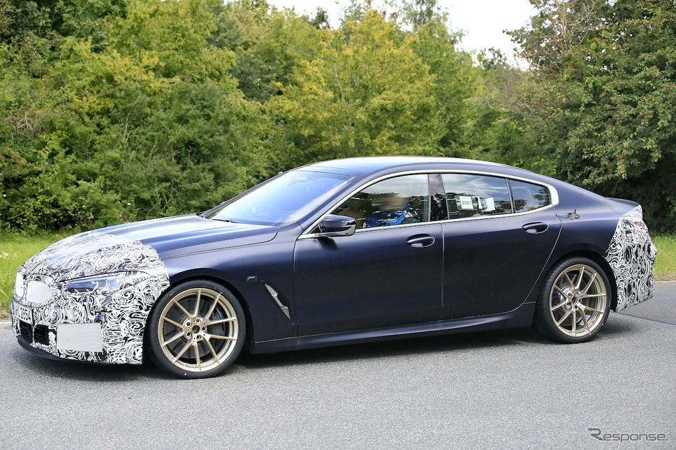 BMW 8シリーズグランクーペ 改良新型プロトタイプ（スクープ写真）《APOLLO NEWS SERVICE》