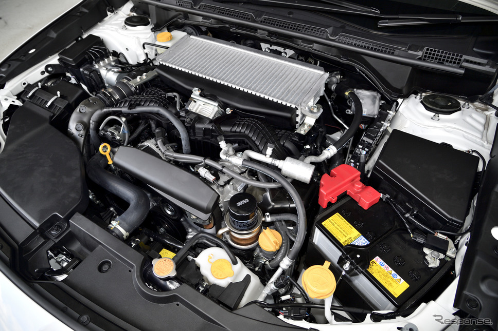 レヴォーグにも搭載されるFA24型 2.4L水平対向ターボエンジン 最高出力275ps/5600rpm、最大トルク375Nm/2000-4800rpm《写真撮影 雪岡直樹》