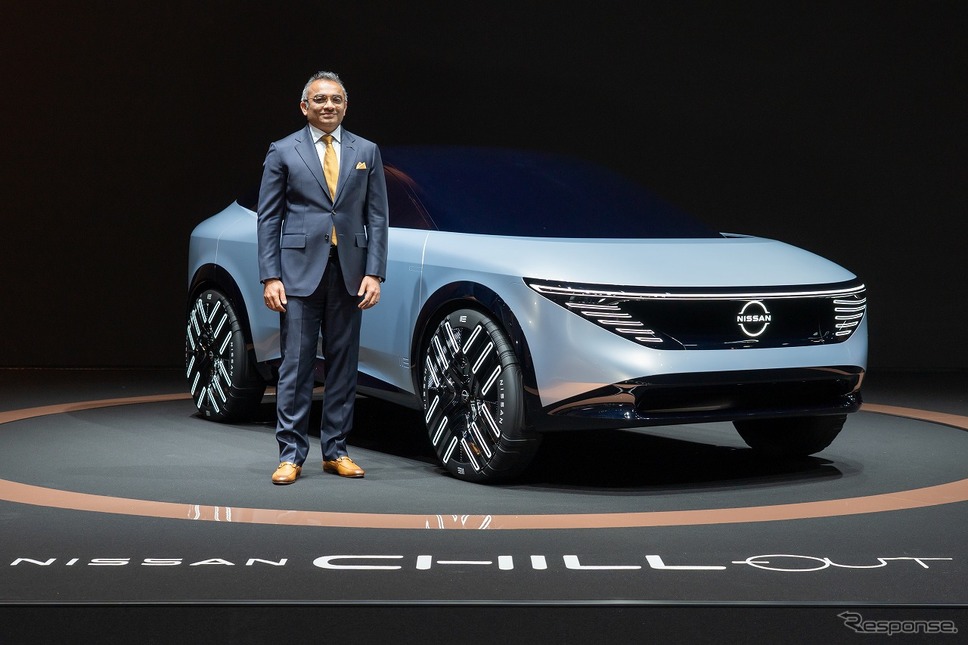 NISSAN Chill-Outとアシュワニ・グプタ最高執行責任者《写真提供 日産自動車》