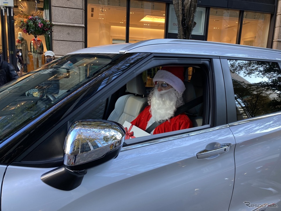 三菱 アウトランダー PHEV(12月2日、Marunouchi Street Park 2021 Winter)《写真撮影 高木啓》