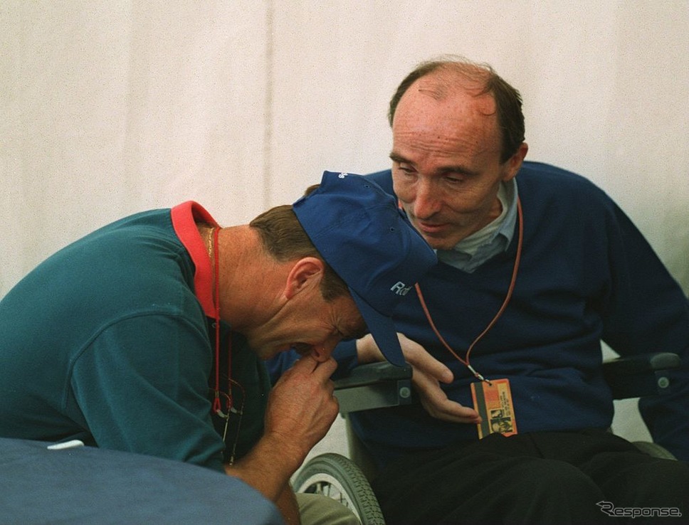 多くのレースをともに戦った1992年王者ナイジェル・マンセルと（写真は1994年）。《Photo by Mike Hewitt/ALLSPORT/ゲッティイメージズ》