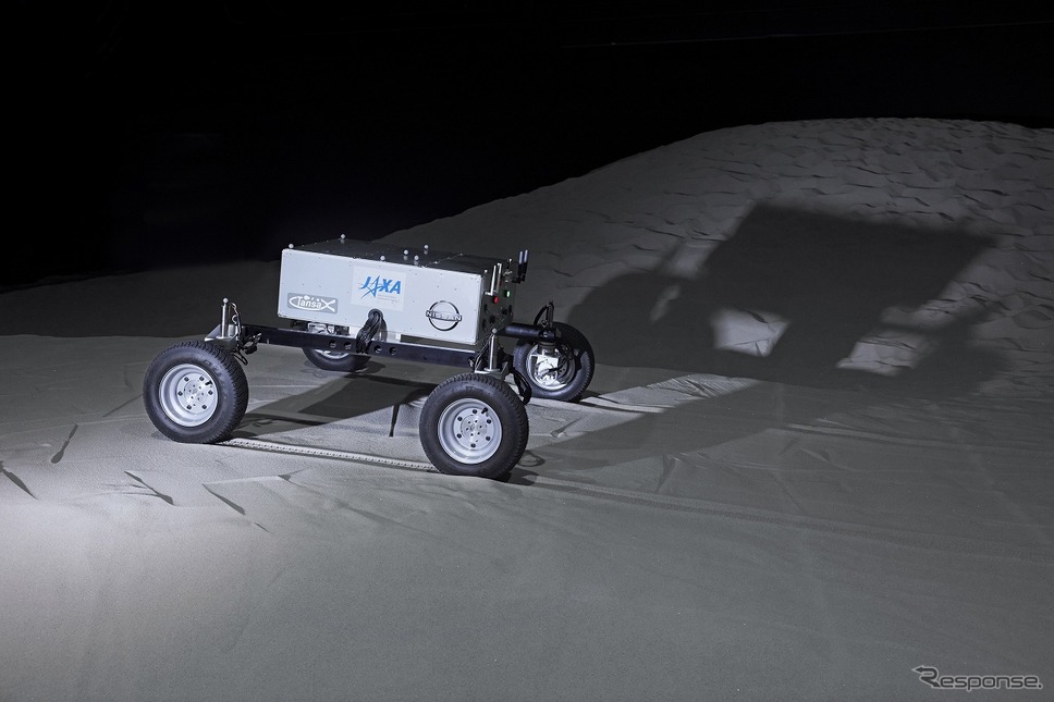 月面ローバ試作機《写真提供 日産自動車》