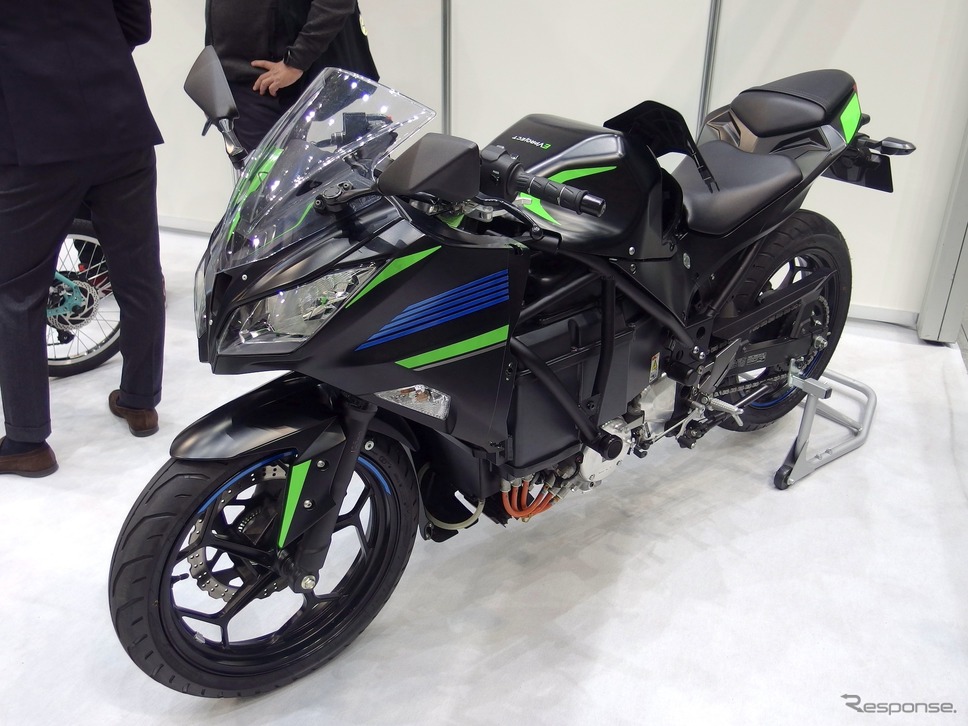 カワサキEV二輪研究車（EVバイクコレクション 2021）《写真撮影 高木啓》