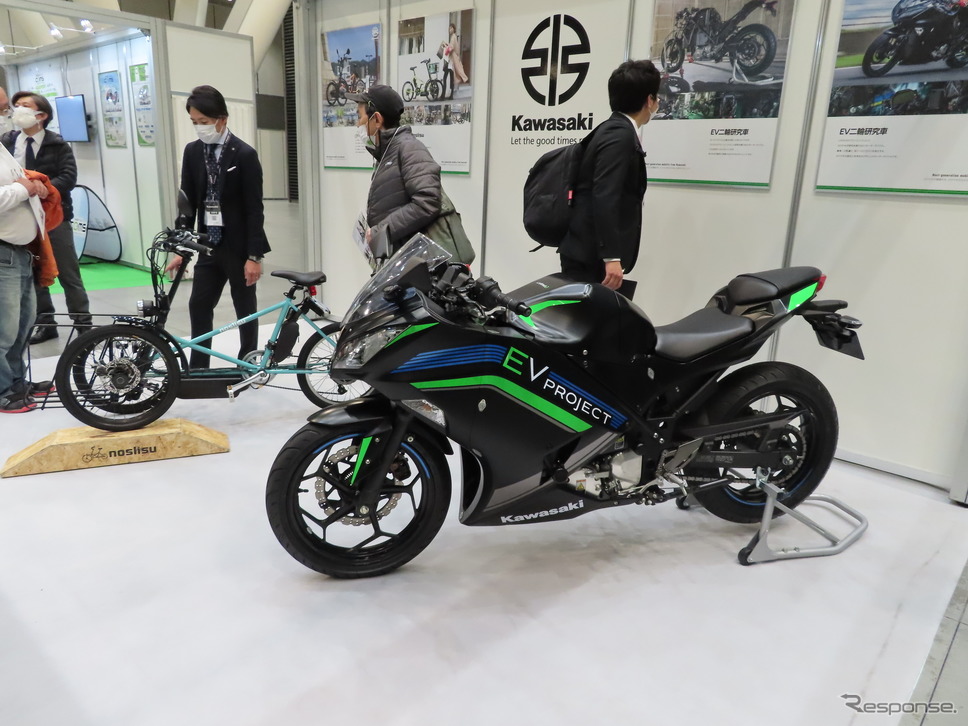 カワサキ(EVバイクコレクション2021)《写真撮影 先川 知香》