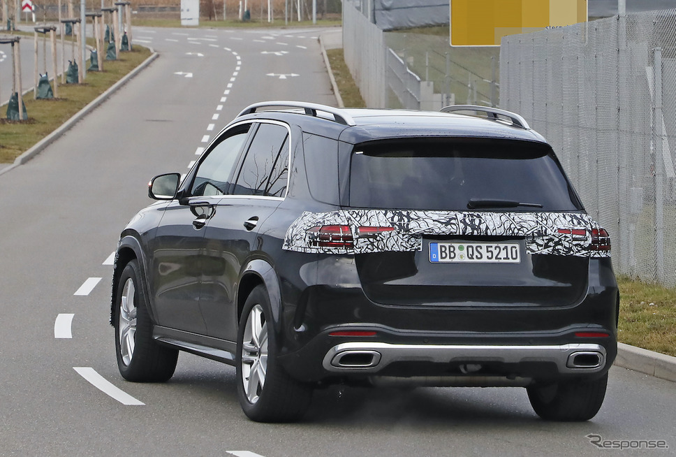 メルセデスベンツ GLE 改良新型プロトタイプ(スクープ写真)《APOLLO NEWS SERVICE》