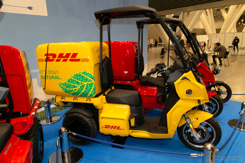 フォトスポットコーナーに展示されていたDHL仕様のAA-Cargo(EVバイクコレクション2021)。《写真撮影 二城利月》