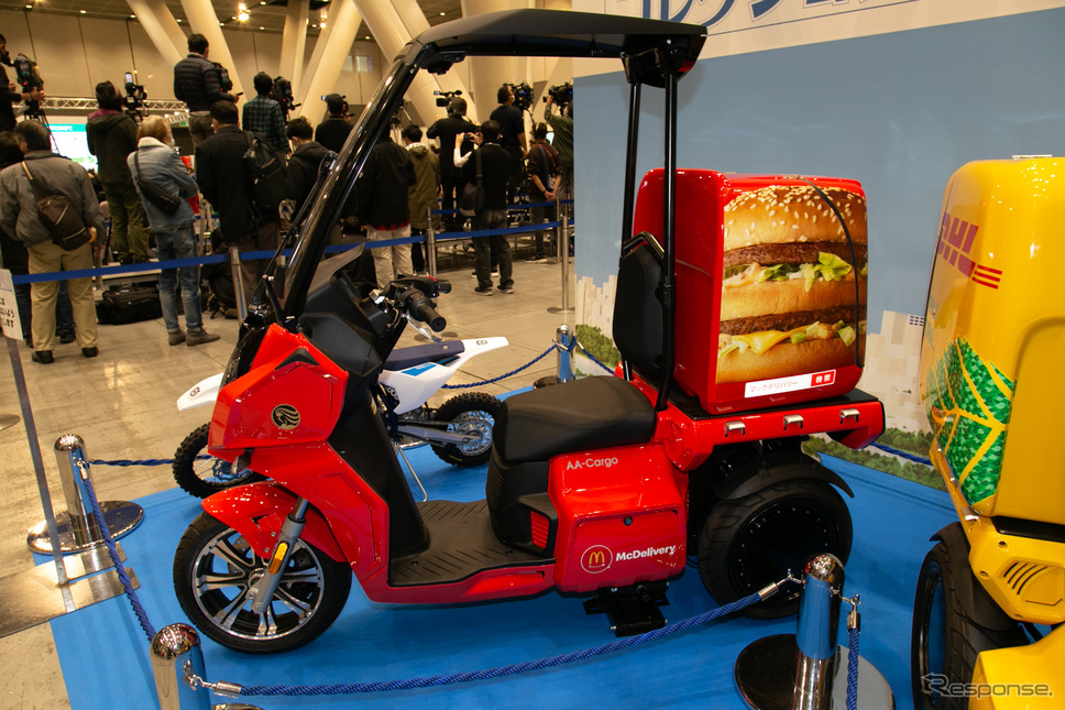 同じくマクドナルド仕様のAA-Cargo(EVバイクコレクション2021)。《写真撮影 二城利月》