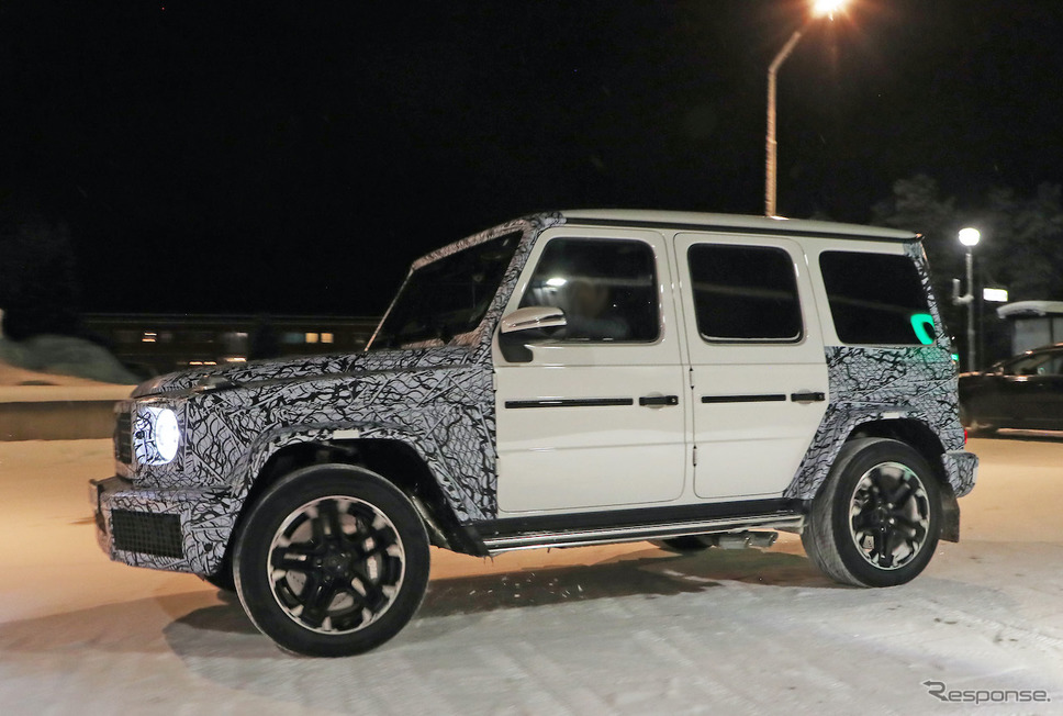 メルセデスベンツ Gクラス(AMG G63)改良新型プロトタイプ(スクープ写真)《APOLLO NEWS SERVICE》