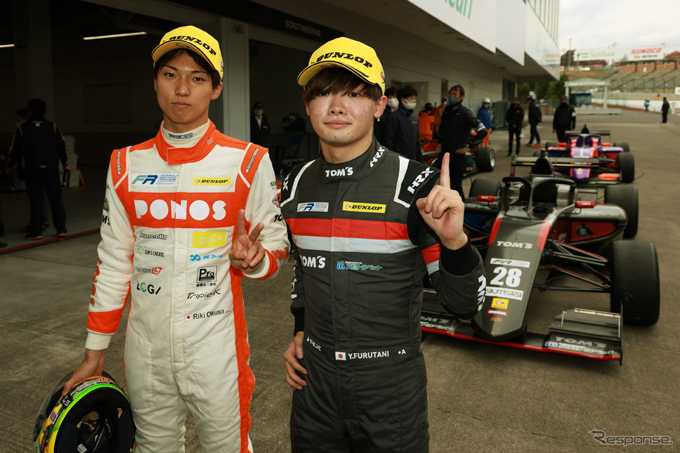 FRJ第13戦で優勝した古谷悠河(右)と2位の大草りき(左)《撮影 竹内英士》