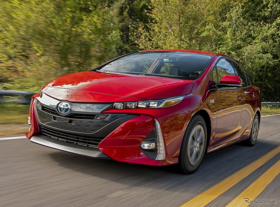 トヨタ・プリウス・プライム(プリウスPHV)の2022年モデル《photo by Toyota》
