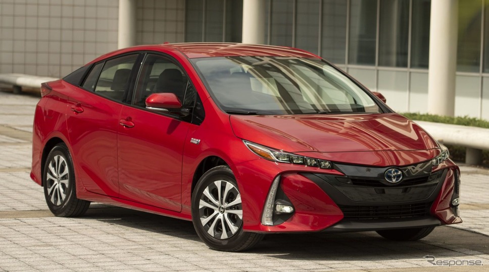 トヨタ・プリウス・プライム(プリウスPHV)の2022年モデル《photo by Toyota》