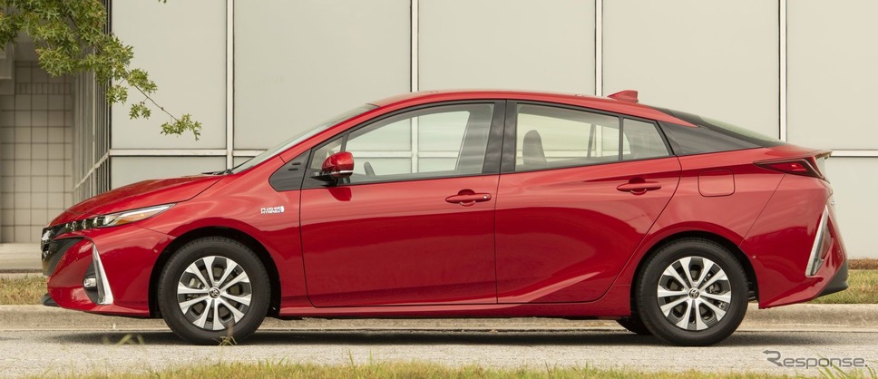 トヨタ・プリウス・プライム(プリウスPHV)の2022年モデル《photo by Toyota》