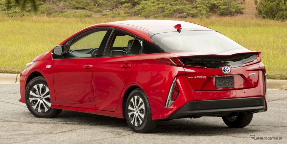 トヨタ・プリウス・プライム(プリウスPHV)の2022年モデル《photo by Toyota》