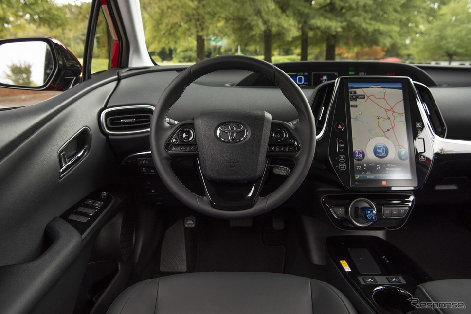トヨタ・プリウス・プライム(プリウスPHV)の2022年モデル《photo by Toyota》