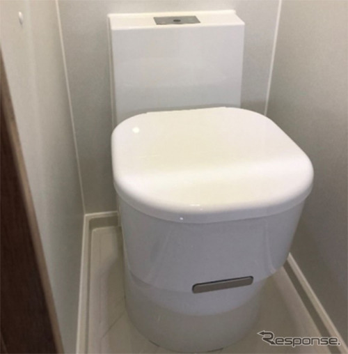 キャンピングカーのトイレ《写真提供 キャンピングカー株式会社》
