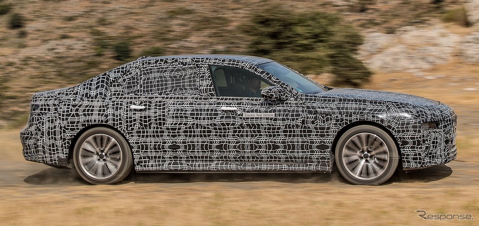 BMW i7 のプロトタイプ《photo by BMW》