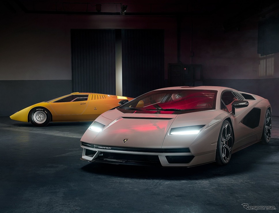 ランボルギーニ・カウンタック LPI 800-4 と1台だけ復刻生産された カウンタックLP500《photo by Lamborghini》