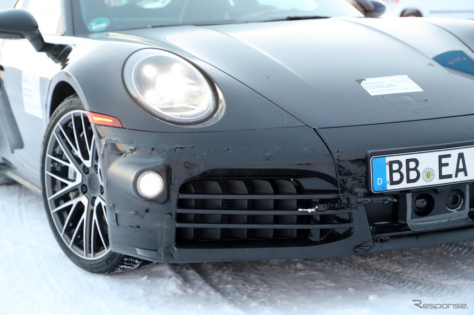 ポルシェ 911ターボ 改良新型プロトタイプ(スクープ写真)《APOLLO NEWS SERVICE》