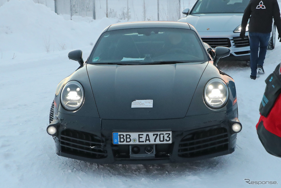 ポルシェ 911ターボ 改良新型プロトタイプ(スクープ写真)《APOLLO NEWS SERVICE》