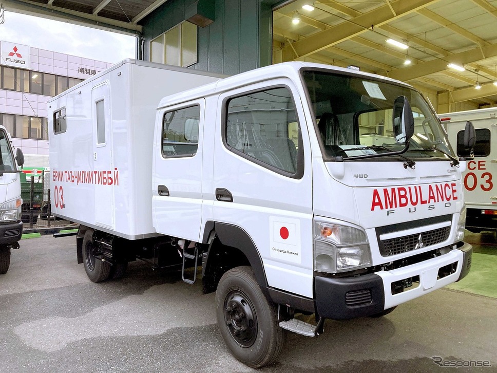 国際支援施策の一環として、タジキスタンに小型トラック「キャンター」を出荷《写真提供 三菱ふそうトラック・バス》