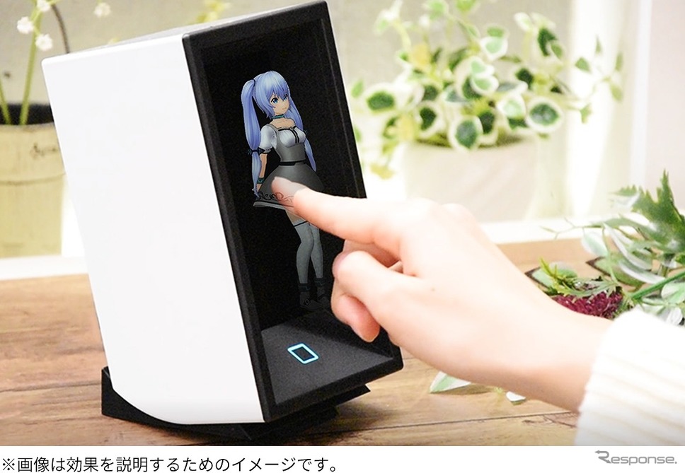 非接触タッチセンサー搭載《写真提供 ユピテル》