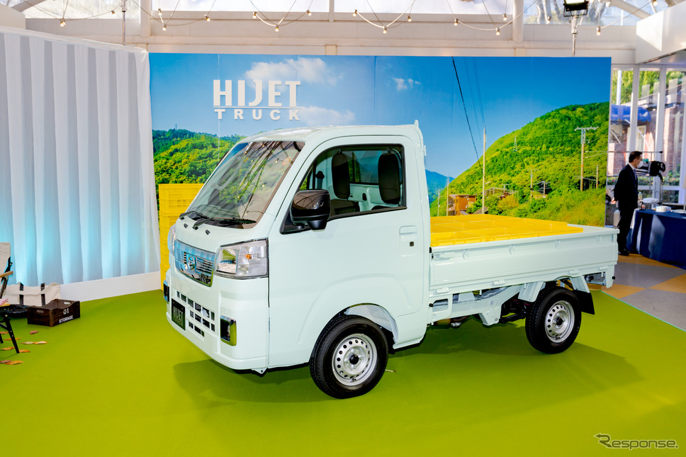 『たさいトラック(多載、多才、多彩)』をキャッチコピーに、ハイゼットトラックは使い勝手が向上している。《写真撮影 関口敬文》