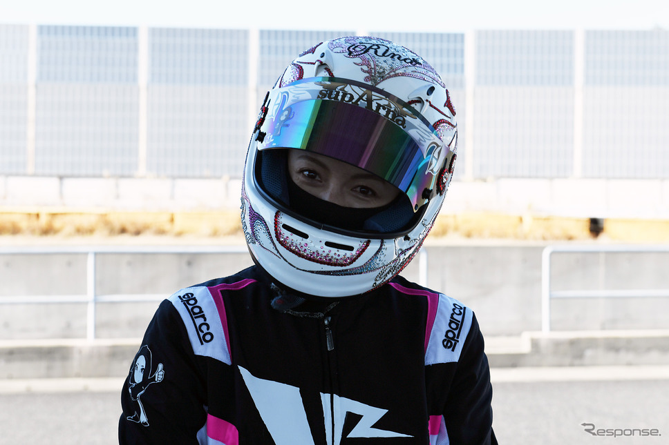 いとうりな《写真撮影 中野英幸》