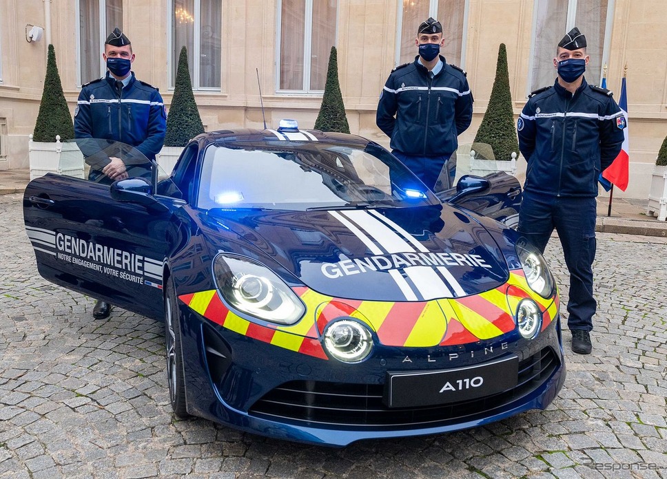アルピーヌ A110 のフランス憲兵隊ポリスカー仕様車《photo by Alpine》