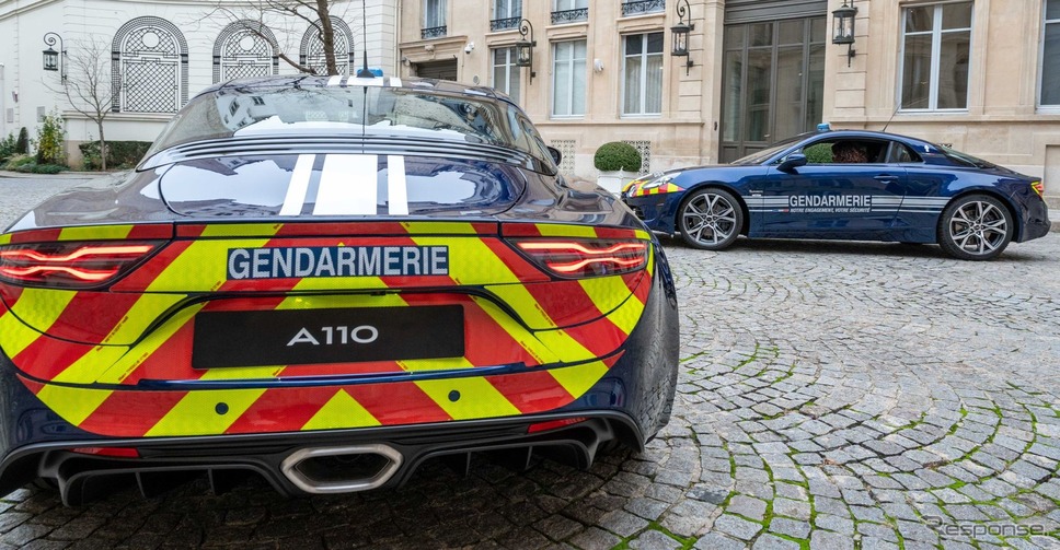 アルピーヌ A110 のフランス憲兵隊ポリスカー仕様車《photo by Alpine》