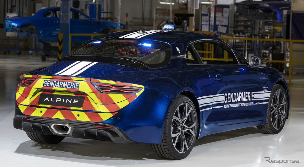 アルピーヌ A110 のフランス憲兵隊ポリスカー仕様車《photo by Alpine》