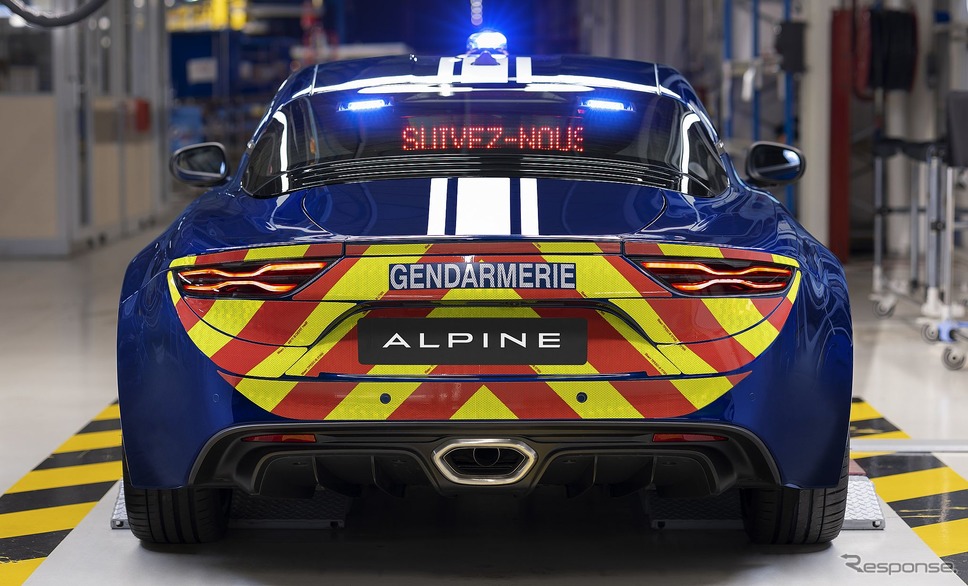 アルピーヌ A110 のフランス憲兵隊ポリスカー仕様車《photo by Alpine》