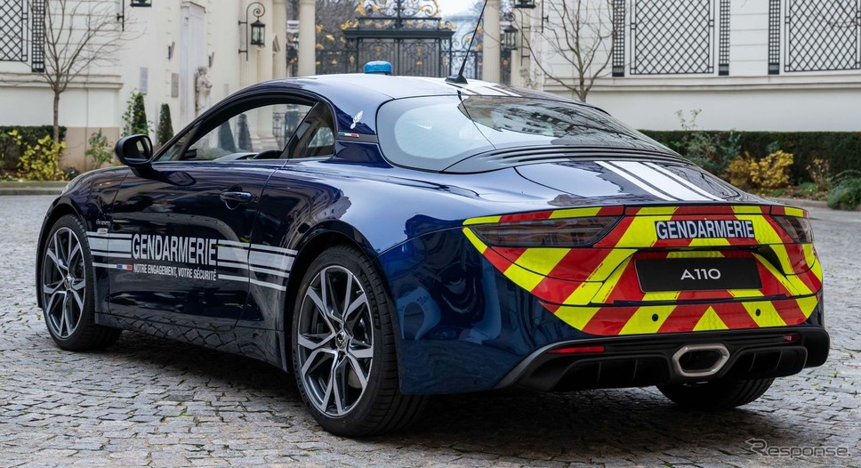 アルピーヌ A110 のフランス憲兵隊ポリスカー仕様車《photo by Alpine》