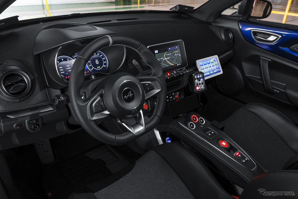 アルピーヌ A110 のフランス憲兵隊ポリスカー仕様車《photo by Alpine》
