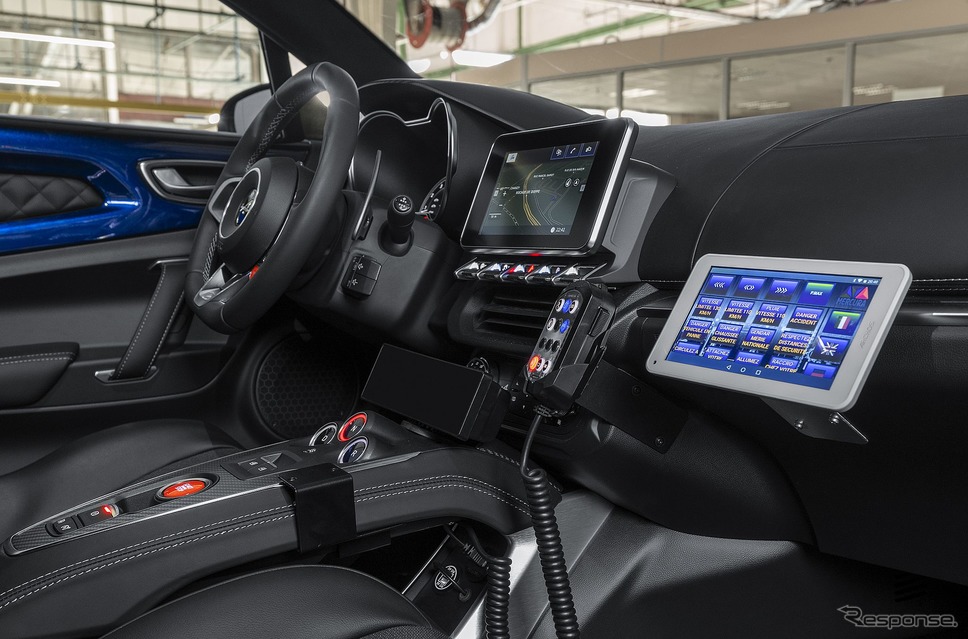 アルピーヌ A110 のフランス憲兵隊ポリスカー仕様車《photo by Alpine》