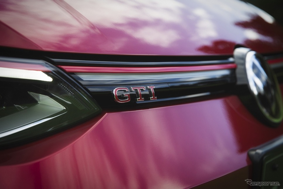 VW ゴルフ GTI フロントエンブレム《写真提供 フォルクスワーゲングループジャパン》
