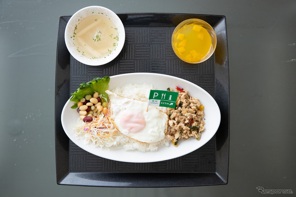 SHUTOKO大人さまランチ計画! 女性カーオーナーが実食してきました《写真撮影 村上悦子》
