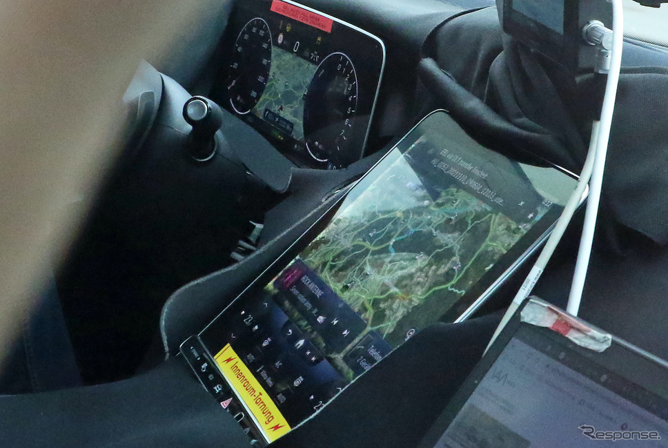 メルセデスベンツ GLC 次期型プロトタイプ(スクープ写真)《APOLLO NEWS SERVICE》