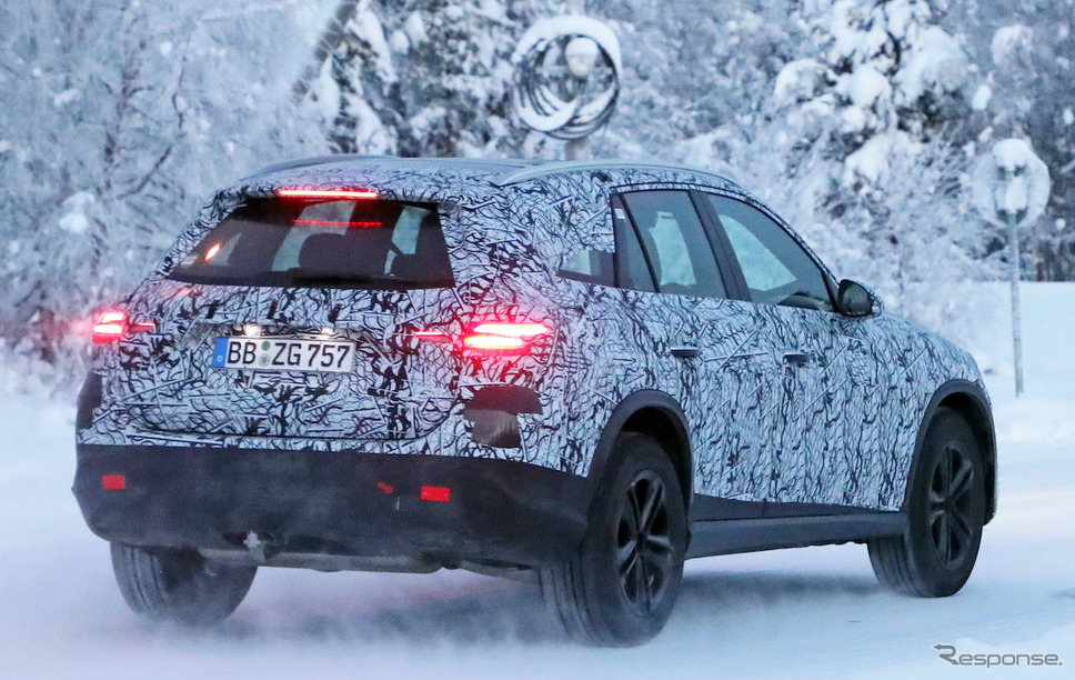 メルセデスベンツ GLC 次期型プロトタイプ(スクープ写真)《APOLLO NEWS SERVICE》