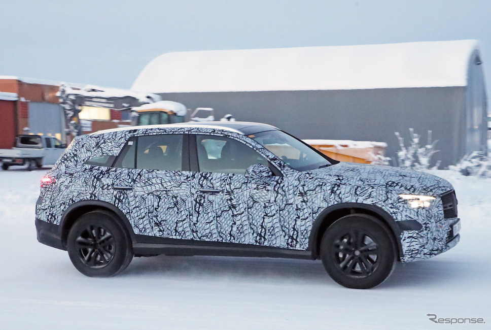 メルセデスベンツ GLC 次期型プロトタイプ(スクープ写真)《APOLLO NEWS SERVICE》