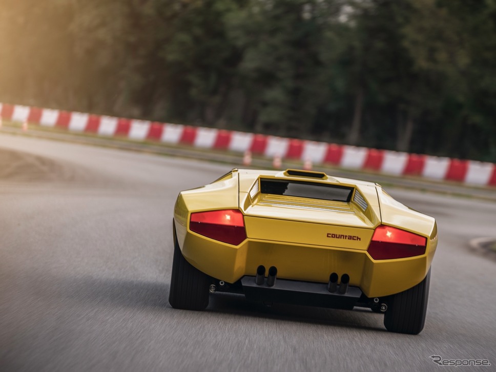 ランボルギーニ・カウンタックLP500復刻(2021年)《photo by Lamborghini》