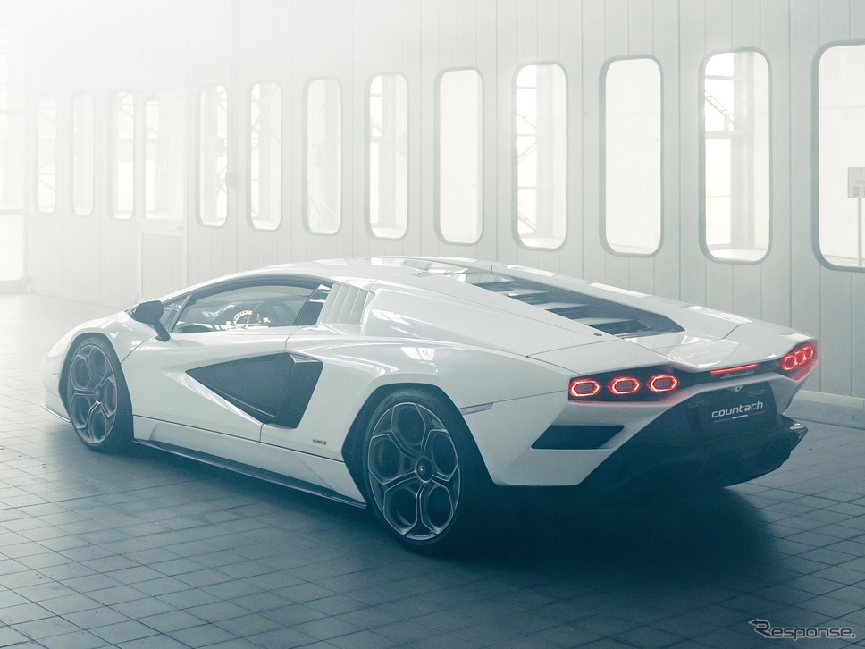 ランボルギーニ・カウンタックLPI800-4(2021年)《photo by Lamborghini》