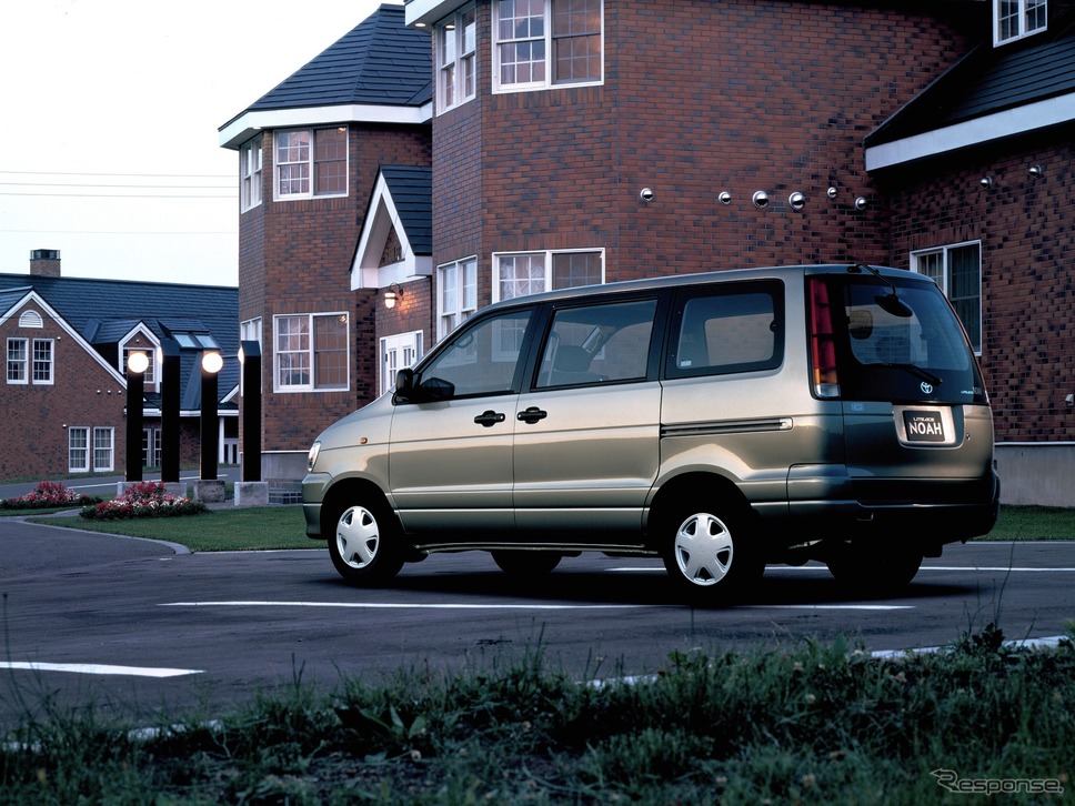 トヨタ・ライトエースノア(1996年)《写真提供 トヨタ自動車》