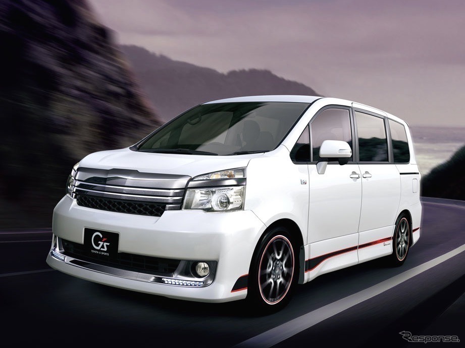トヨタ・ヴォクシー(2011年)《写真提供 トヨタ自動車》