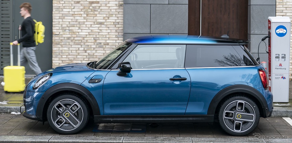 MINI クーパー SE 改良新型《photo by MINI》