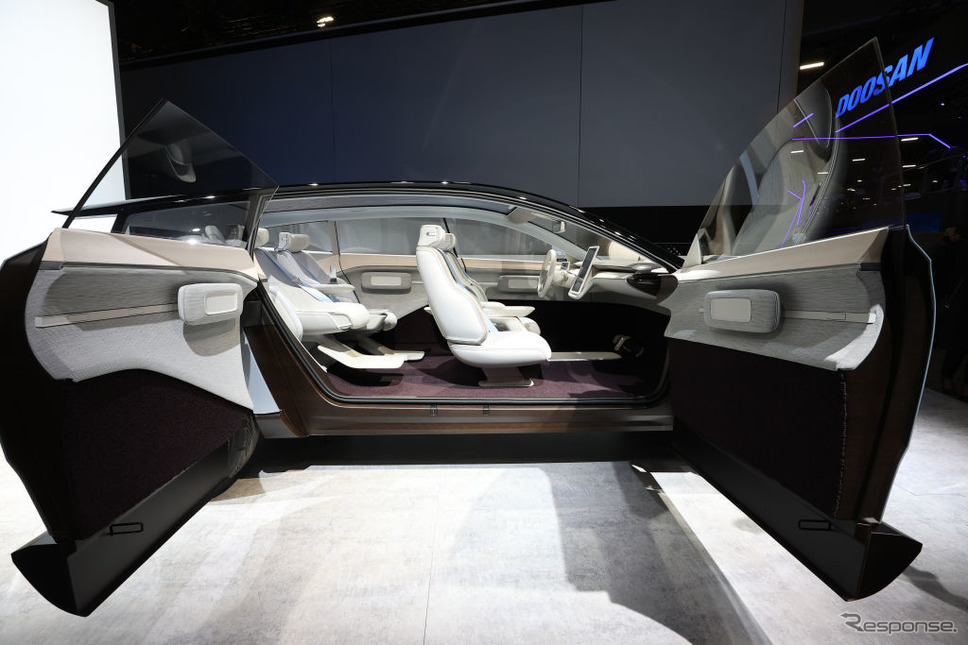 ボルボ(CES 2022)《Photo by Tayfun Coskun/Anadolu Agency via Getty Images/ゲッティイメージズ》