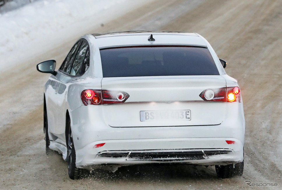 VW エアロB(仮)プロトタイプ(スクープ写真)《APOLLO NEWS SERVICE》