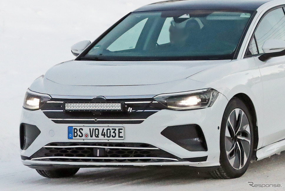 VW エアロB(仮)プロトタイプ(スクープ写真)《APOLLO NEWS SERVICE》