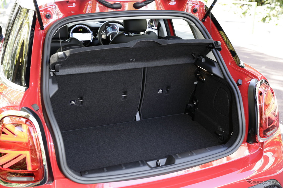 MINI クーパーSD 5ドア《写真撮影 南陽一浩》