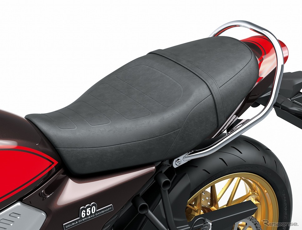 カワサキ Z650RS 50thアニバーサリー:上質感を高めるシボ入りの専用シート表皮《写真提供 カワサキモータースジャパン》