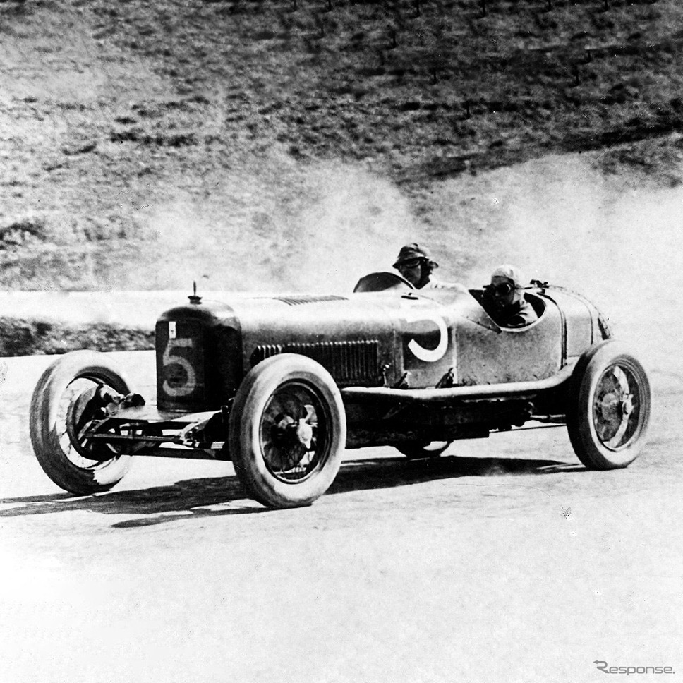 1926年の「タルガ・フローリオ」でデビューしたマセラティ・ティーポ26《photo by Maserati》